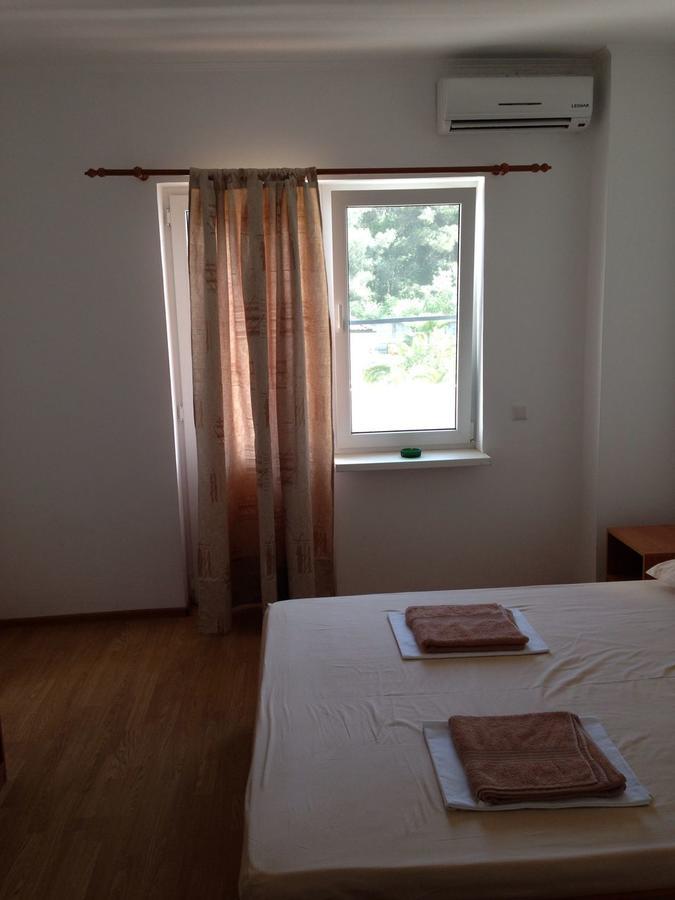 Hotel Sharmat Pizunda Exterior foto